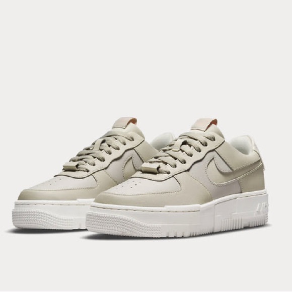 Nike Air Force 1 Pixel Sneaker - STONE/ BONE/ SUMMIT WHITE - Size 6 - Picture 2 of 8